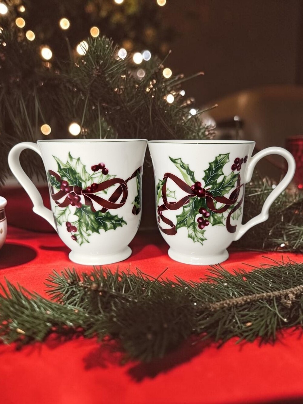 Charter Club Winter Garland Christmas Holiday Set of 2 Coffee Cups Mugs